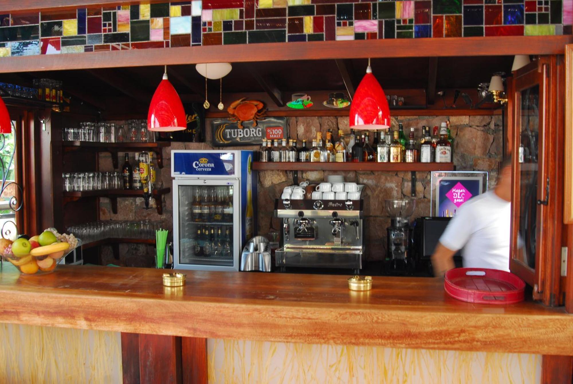 Aliye Hanim Hotel Ayvalik Exterior photo