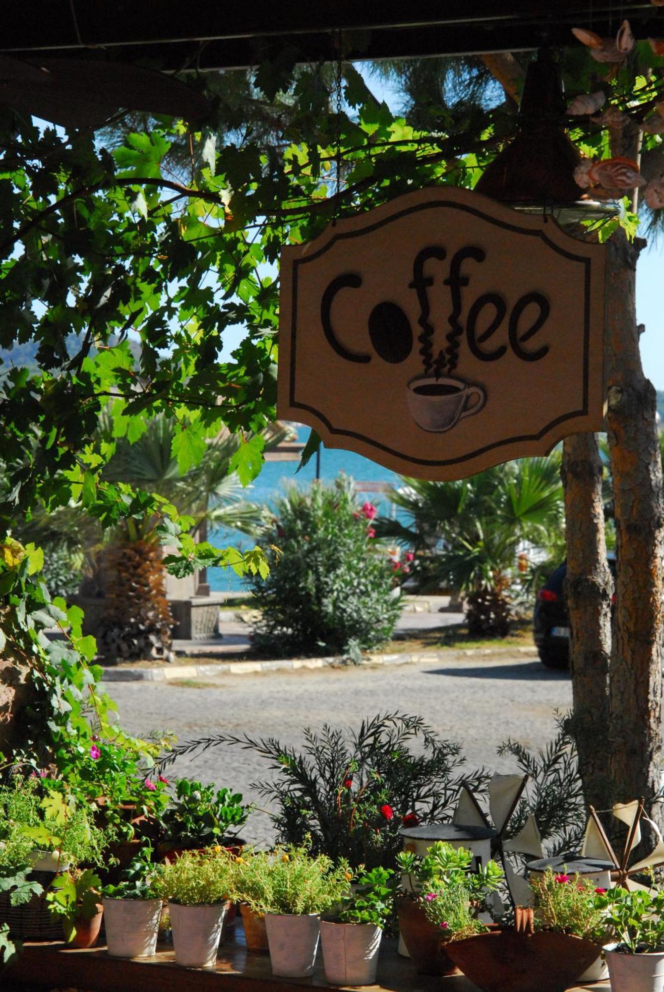 Aliye Hanim Hotel Ayvalik Exterior photo